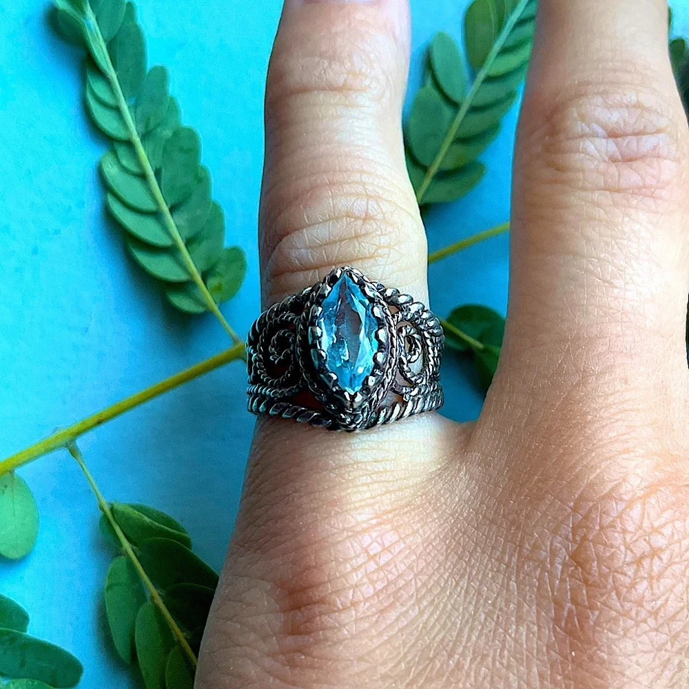 VNTG Aquamarine and Sterling Silver Ring - Picture 1 of 6